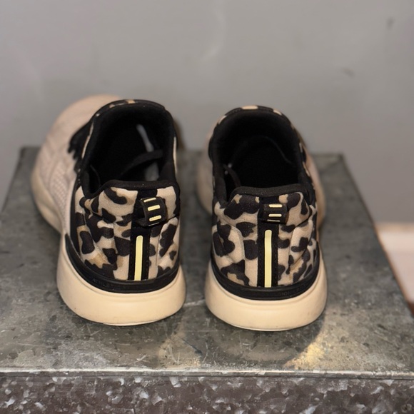 APL shoes size 6.5 - Picture 3 of 6